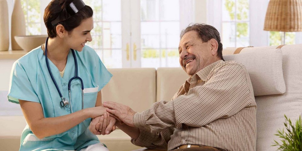 Convenient Healthcare Solutions: Doctor On Call Services for Seniors in Dubai