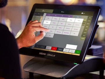 Guide to Choosing the Right Restaurant POS System